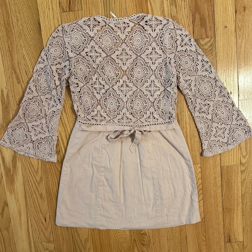 Free People Shrimpton Crochet Lace Mini Dress Pink Sz S bell sleeves boho hippie - Picture 4 of 10